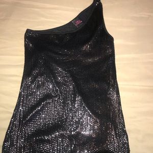 Bebe one shoulder tank NWOT MEDIUM
